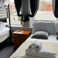 Woodville Lodge Leeds Free Parking Direct Bus to City Centre – Affordable Bed and Breakfast in Leeds