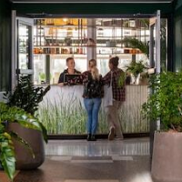 Stayokay Dordrecht - Nationaal Park De Biesbosch Hostel – Affordable hotel in Dordrecht