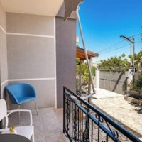 Kalpazo Kaja Vila Garden – Affordable hotel in Golem