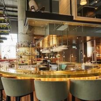 Escad Hotel Quartier DIX30 – Affordable hotel in Brossard