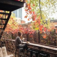 Auberge Saintlo Montréal  - Hostel – Affordable hotel in Montreal