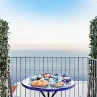 La Divina Amalfi Coast – Affordable Bed and Breakfast in Praiano