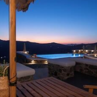 Thronos Suites – Affordable hotel in Mykonos