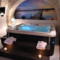 Albergo Diffuso Dimora Rossi – Affordable Bed and Breakfast in Turi
