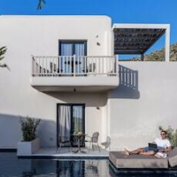 The Key  – Affordable hotel in Naxos