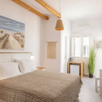 Parosquare Central Suites – Affordable hotel in Paros