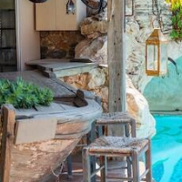 Anthippi Guest House – Affordable hotel in Paros