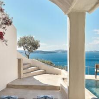 Andronis Boutique Hotel – Affordable hotel in Santorini