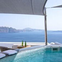 Secret Legend Suites – Affordable hotel in Santorini