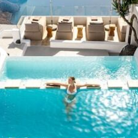 Iconic Santorini by Sandglass – Affordable hotel in Santorini