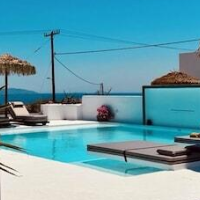 The Vine Suites – Affordable hotel in Santorini