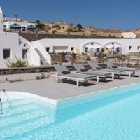 VILLAS SCIROCCO – Affordable hotel in Santorini