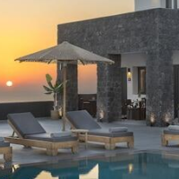 Onyx Hotel & Suites – Affordable hotel in Santorini