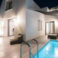Karat Suites – Affordable hotel in Santorini