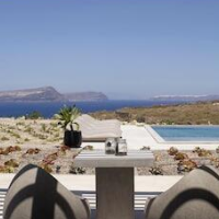 Absolute Paradise Santorini- Adults Only – Affordable hotel in Santorini