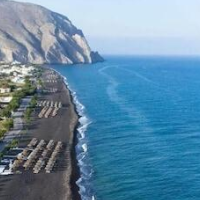 Opalia Suites – Affordable hotel in Santorini