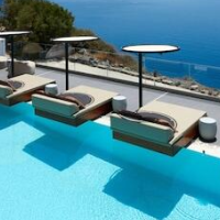 Oia Suites – Affordable hotel in Santorini