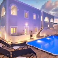 Abasa Suites – Affordable hotel in Santorini