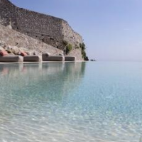 Elessa Hotel – Affordable hotel in Santorini