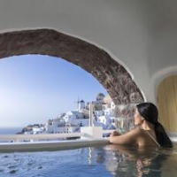 Art Maisons Oia Castle – Affordable hotel in Santorini