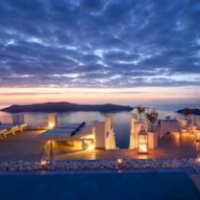 Above Blue Suites – Affordable hotel in Santorini