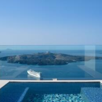 Nefeles Luxury Suites – Affordable hotel in Santorini