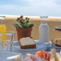 Cultural House – Affordable hotel in Santorini