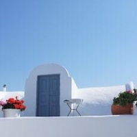 Marcos Rooms – Affordable hotel in Santorini