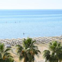Sun Hall Beach Hotel Apts. – Affordable hotel in Larnaca