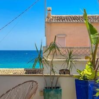 Moona Hostal Altea – Affordable hotel in Altea