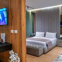 Lord Hotel & Restaurant at AutoStation – Affordable hotel in Preze