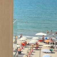 Blue Marine Hotel  – Affordable hotel in Rrashbull