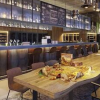 Moxy Kaunas Center – Affordable hotel in Kaunas