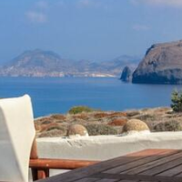 Avra Pahainas Hotel – Affordable hotel in Milos